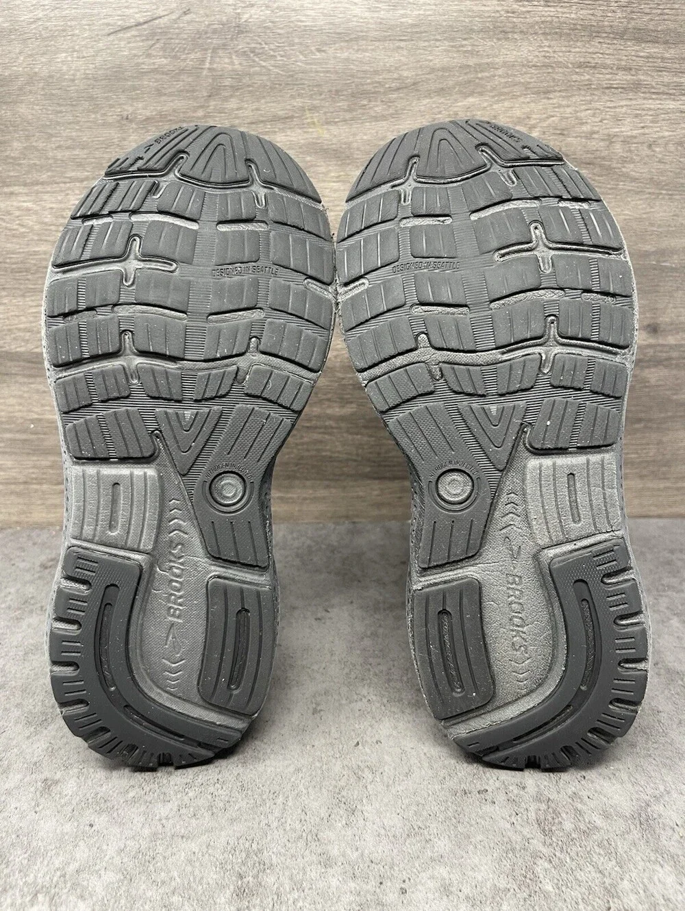 Brooks Ghost 16 Running Shoes Womens Size 9 Black Athletic Trainer